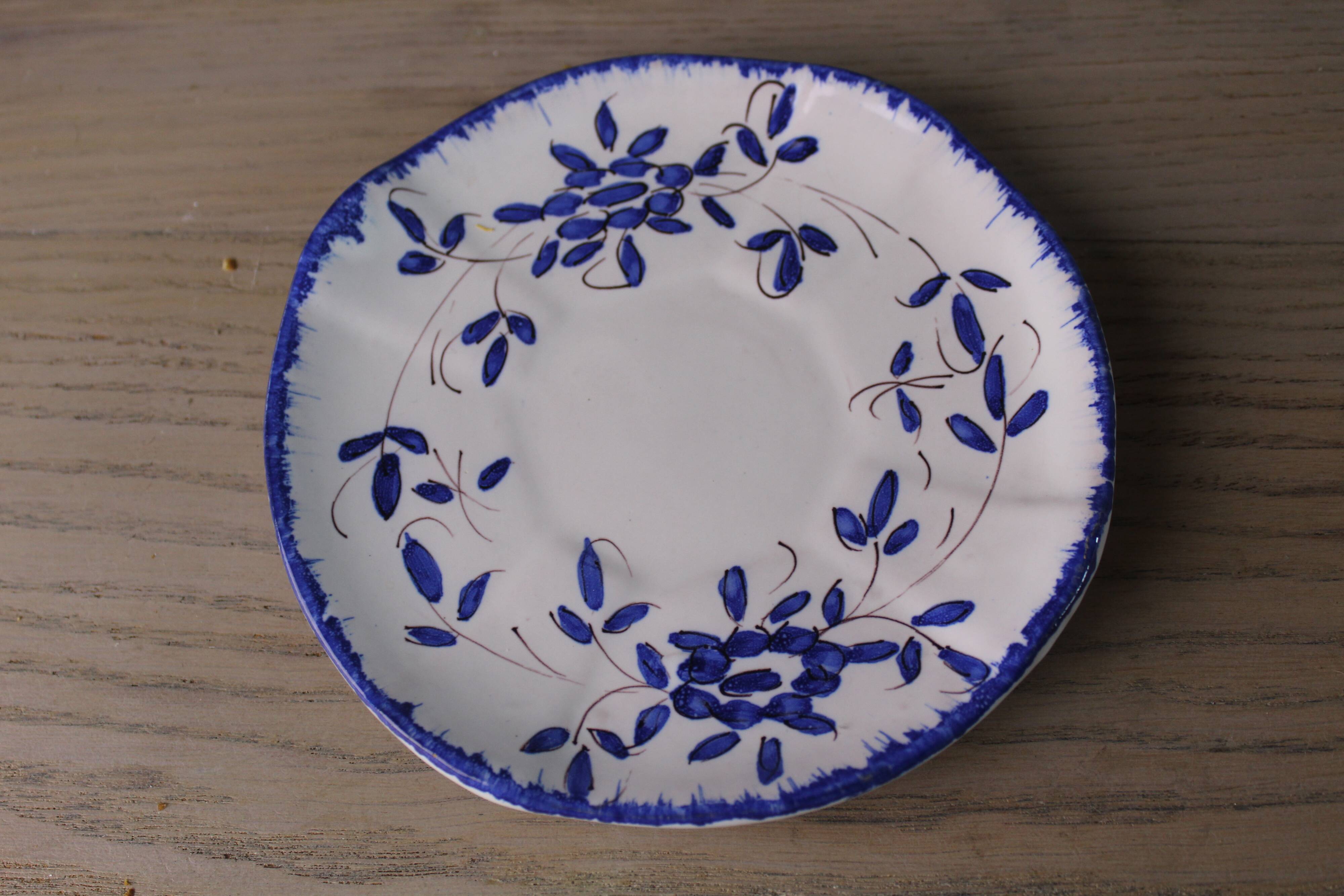 Set of 8 Moustiers cups, tea or coffee (1950s/60s)