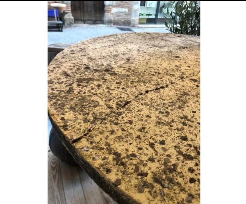 Garden table faux wood rock style