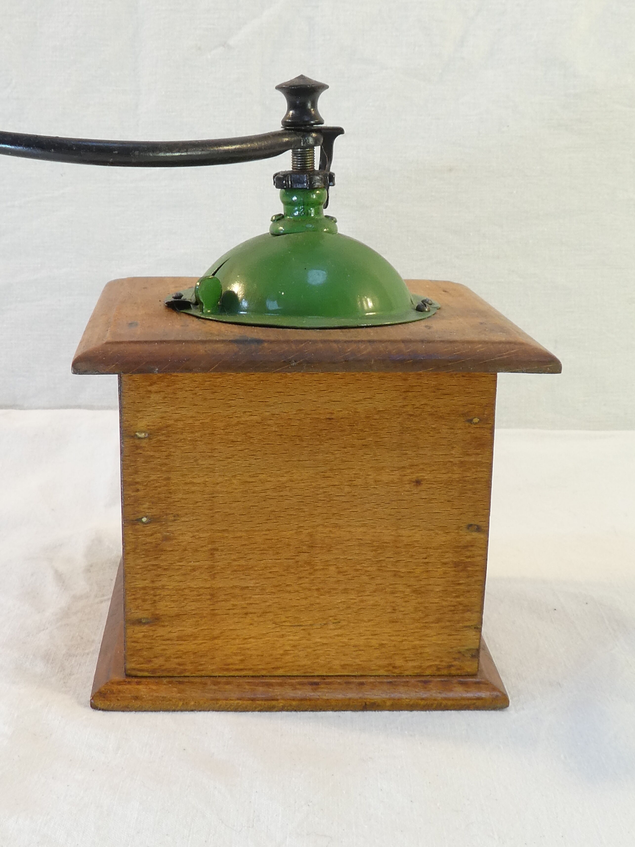 Coffee mill PEUGEOT FRERES Valentigney DOUBS functional