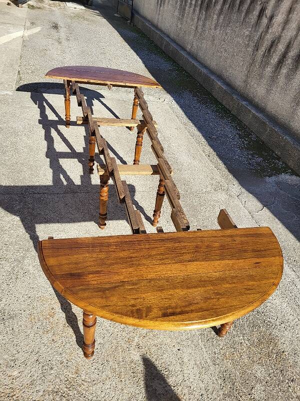 Table louis philippe 8 pieds avec 8 allonges