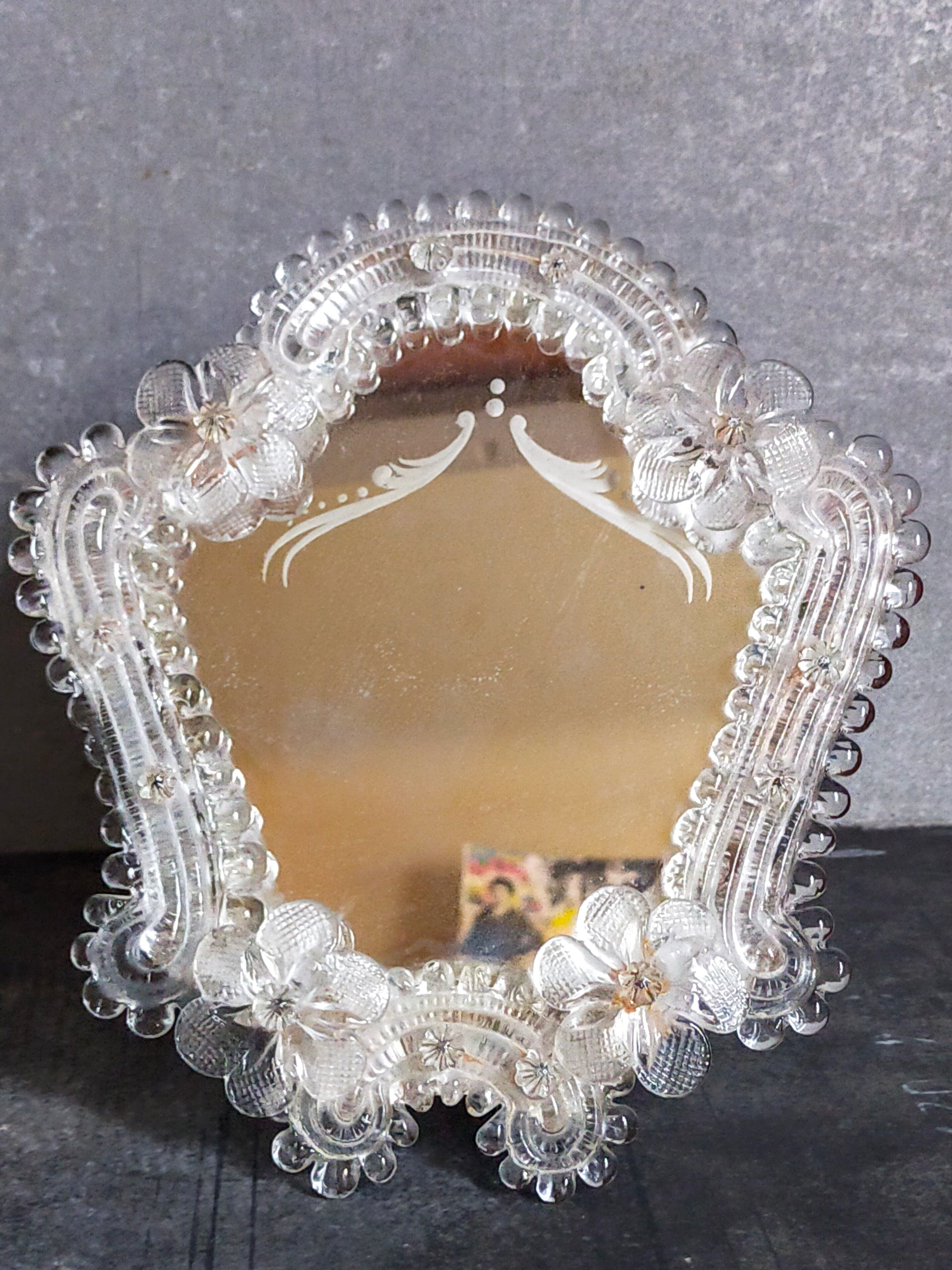 Venetian mirror 22cm X 24 cm Murano glass to pose 50s