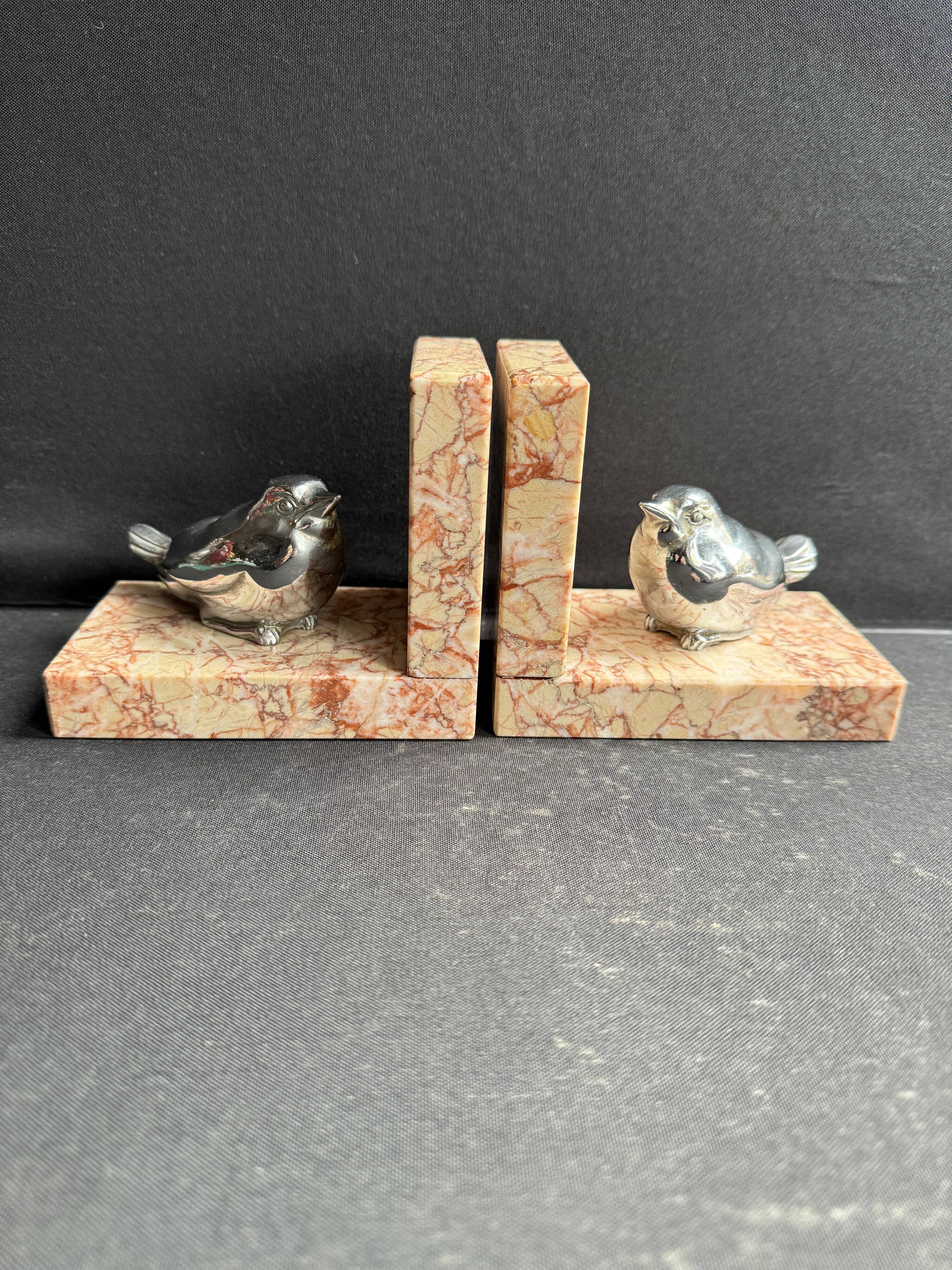 Paire de serre-livres Art déco en marbre