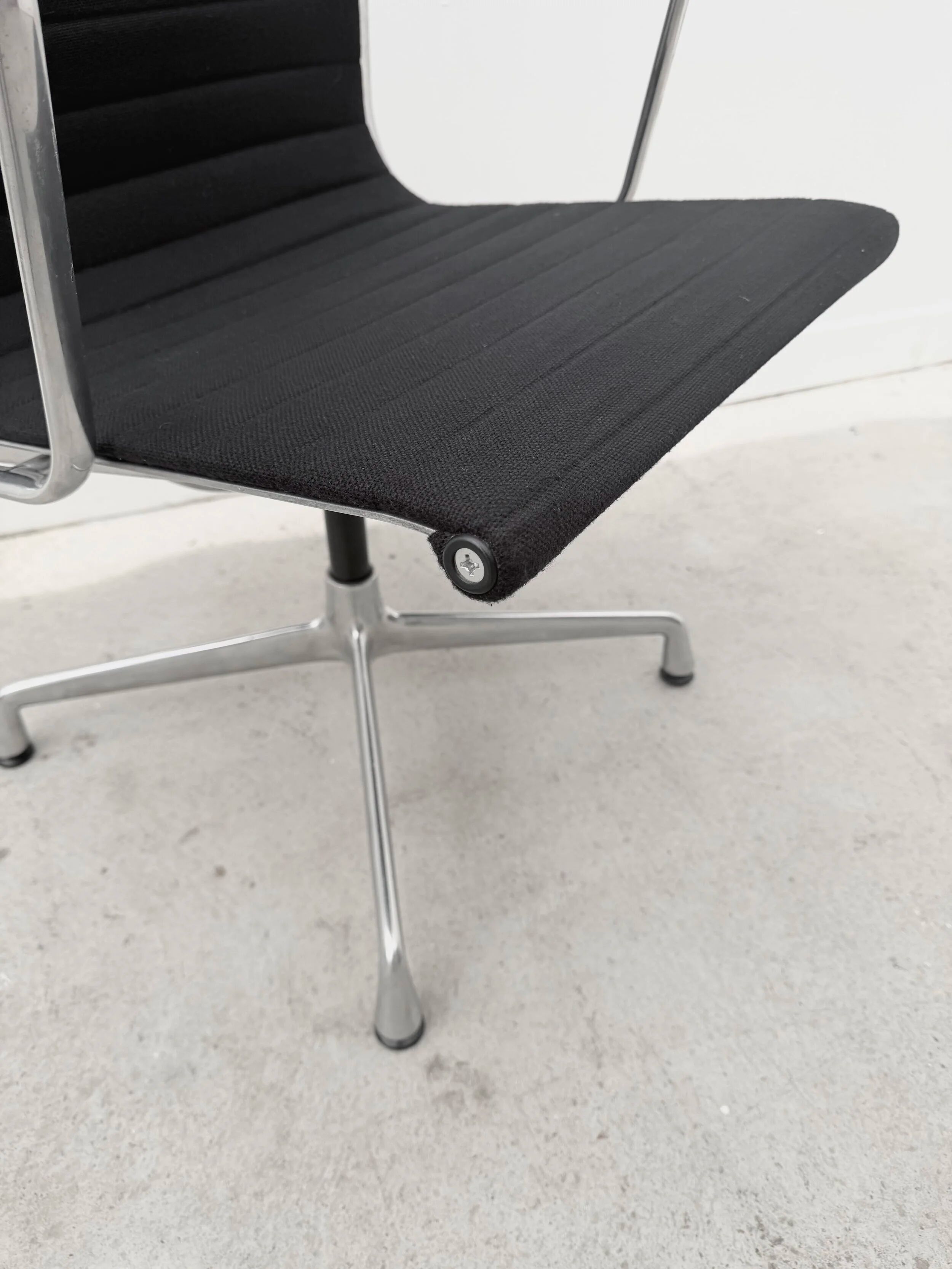 Office chair "EA 108" by Charles & Ray Eames for Vitra, 2001
