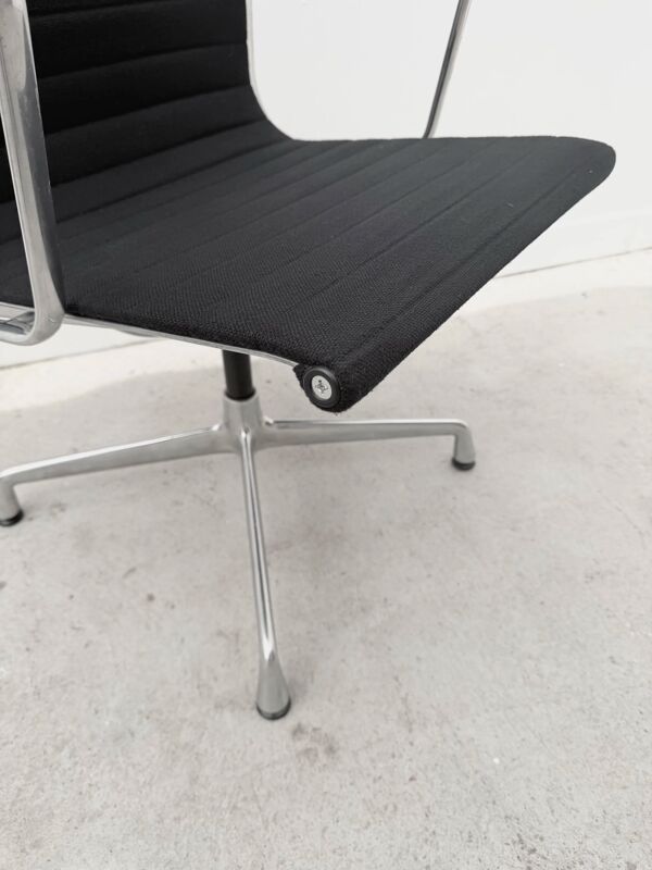 Chaise de bureau « EA 108 » de Charles & Ray Eames pour Vitra, 2001