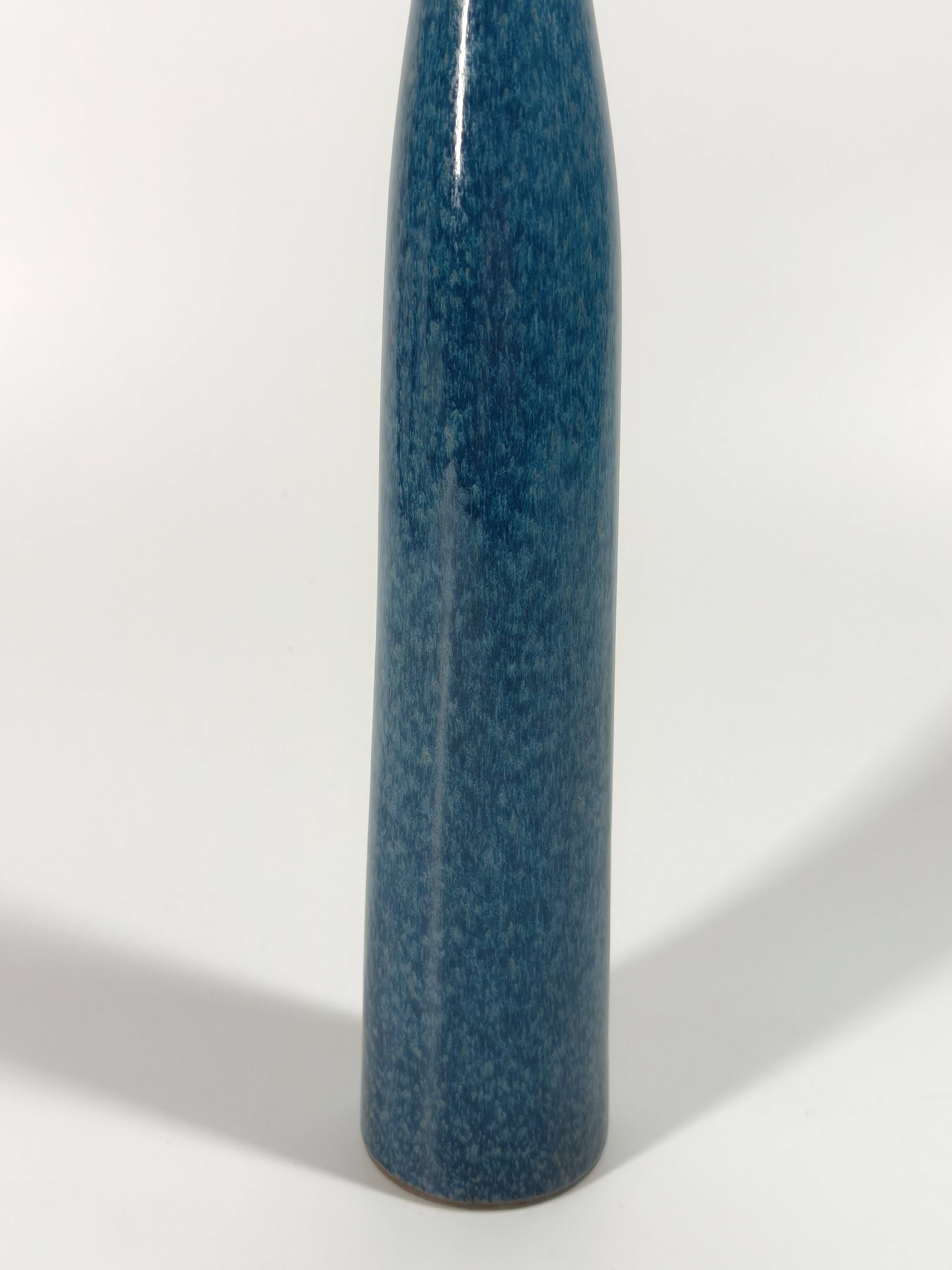 Large bottle vase in blue speckled glazed stoneware – Jacques & Dani Ruelland