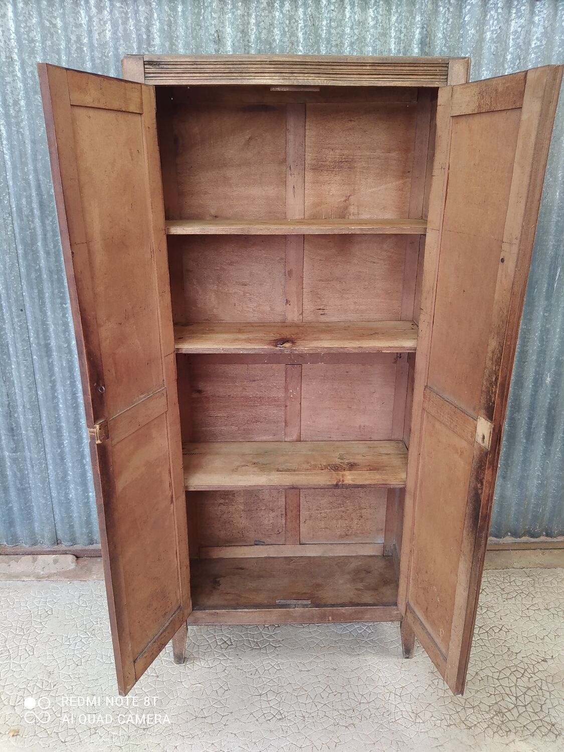 Armoire parisienne en bois vintage