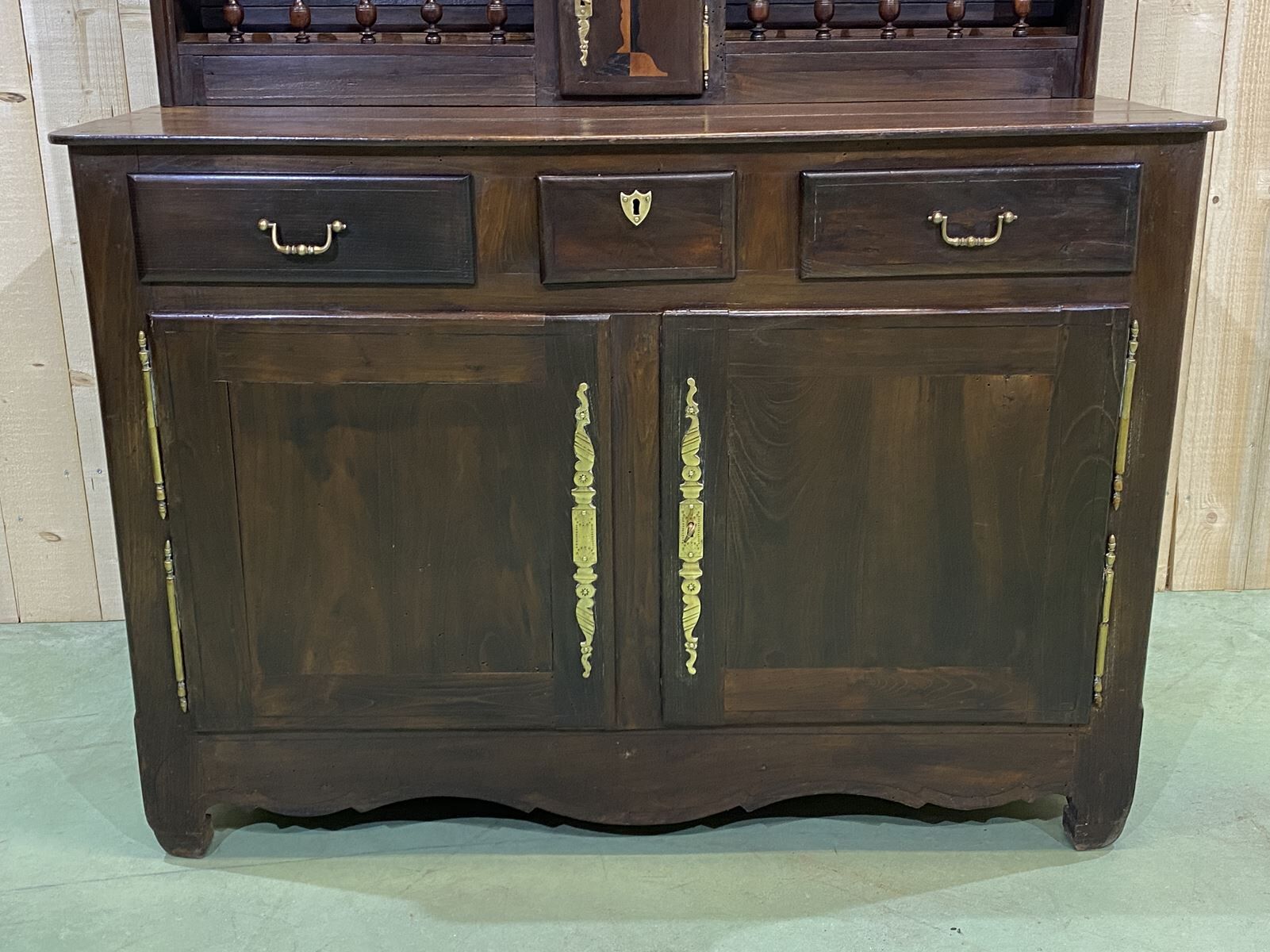Religious Breton croachlier in chestnut - 19th