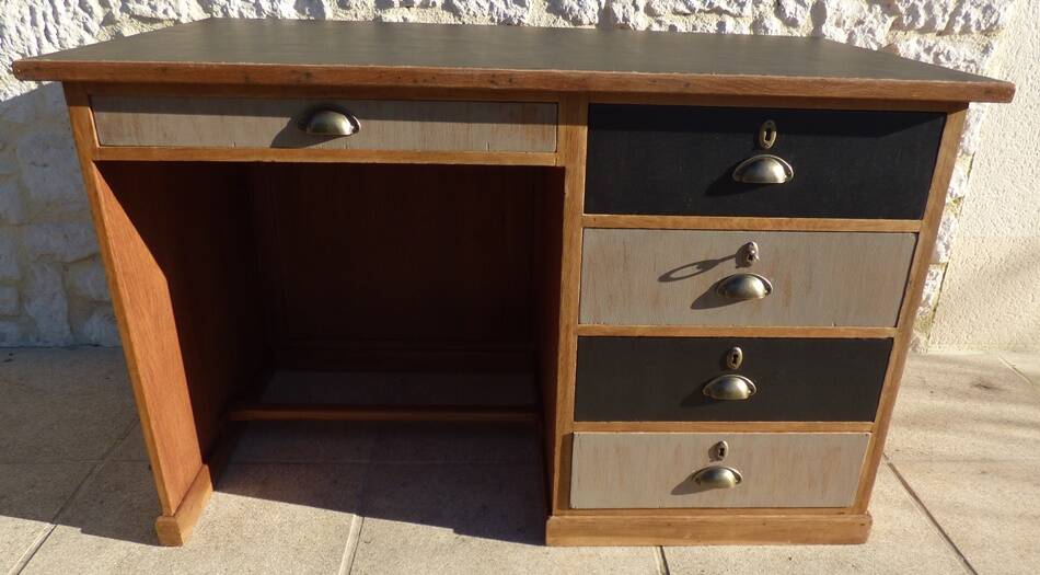 Large wooden desk with 5 drawers and a black faux leather top - Completely revamped.