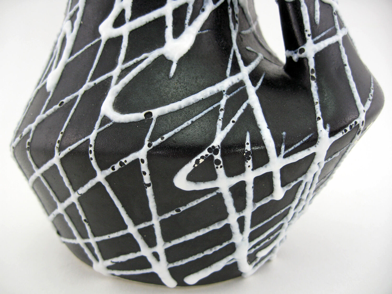 Black ceramic vase, white spaghetti patterns Vallauris France vintage 50s