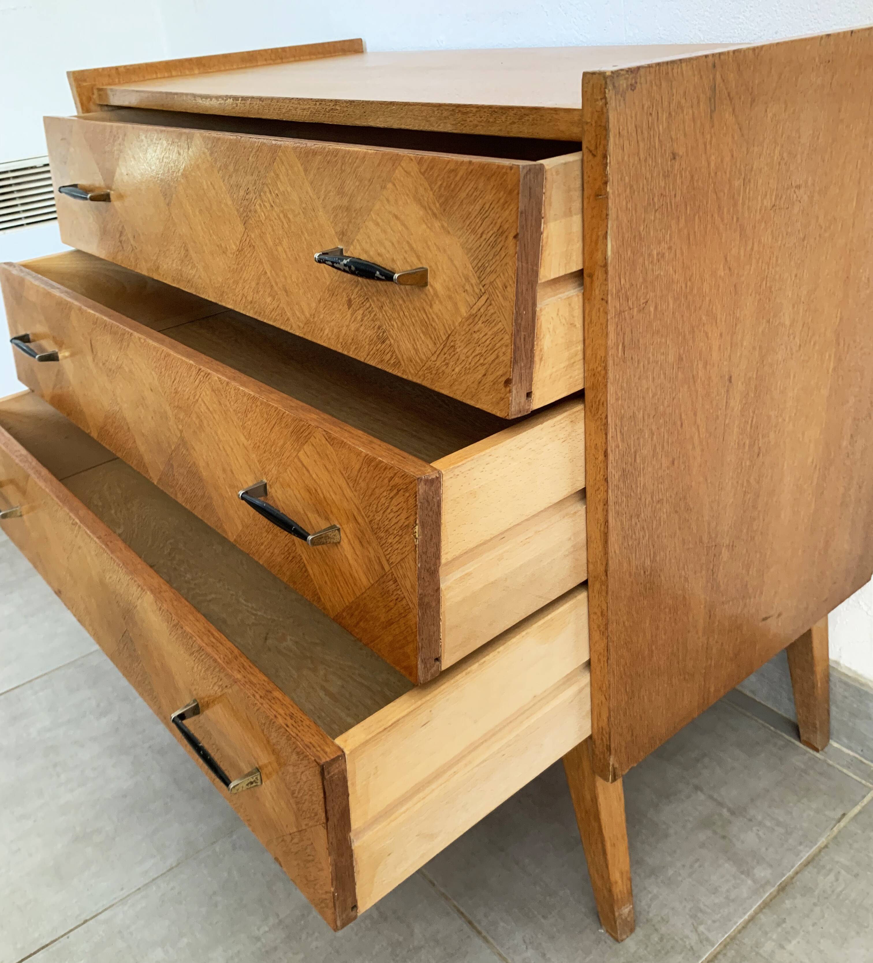 Oak chest of drawers from the scandinavian 60s