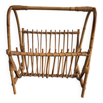 Porte revue en rotin