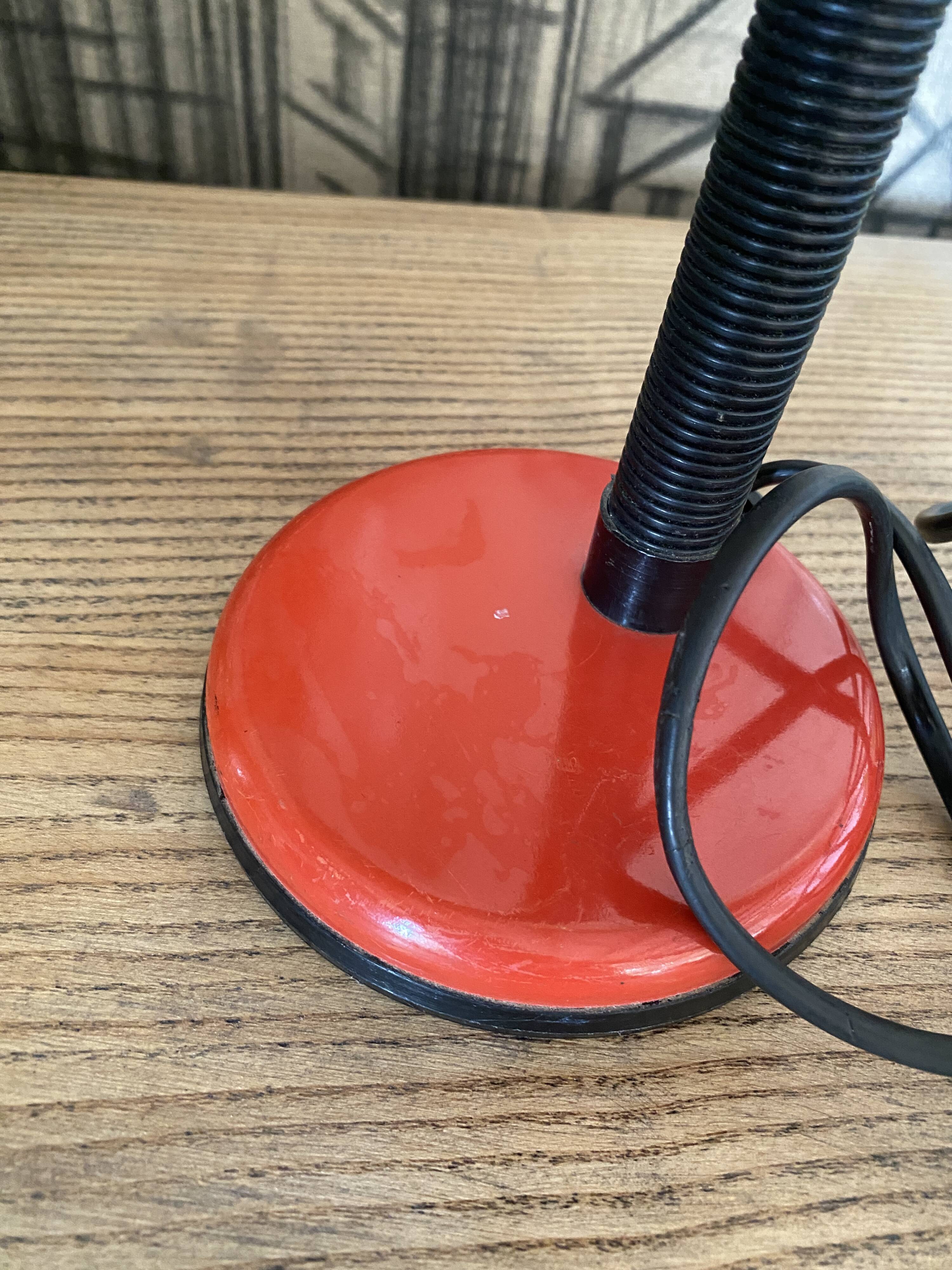 Desk lamp "Col de Cygne Aluminor Red Pop Art France - 1970 in Metal