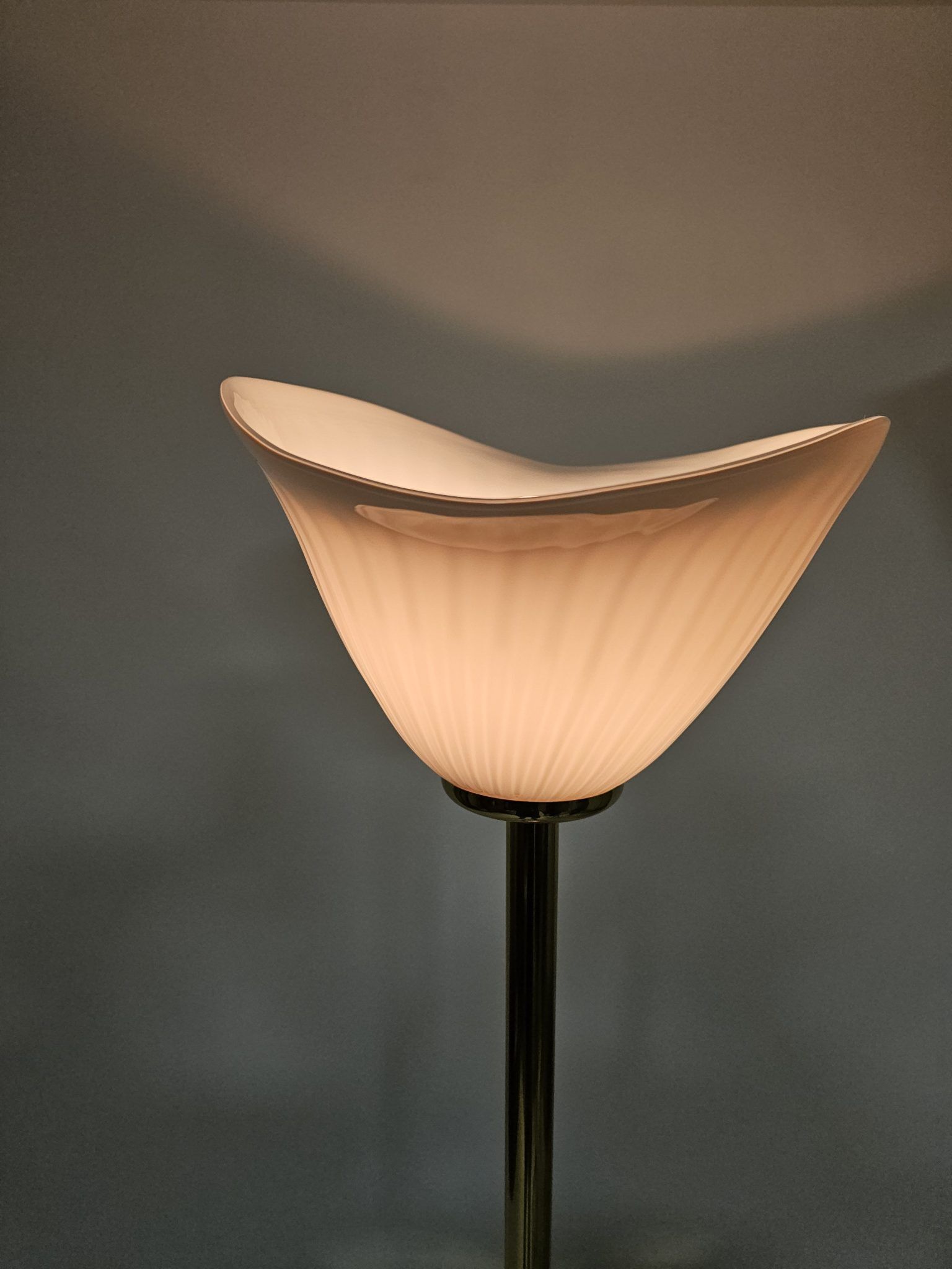 Italian floor lamp with pink Murano glass and brass foot