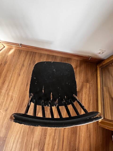 Black fanett type chair