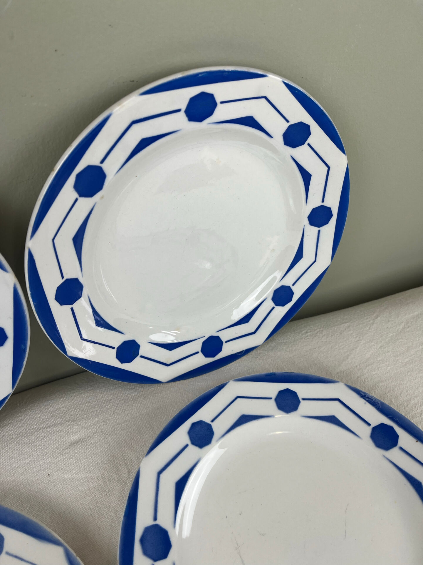 4 assiettes anciennes art déco