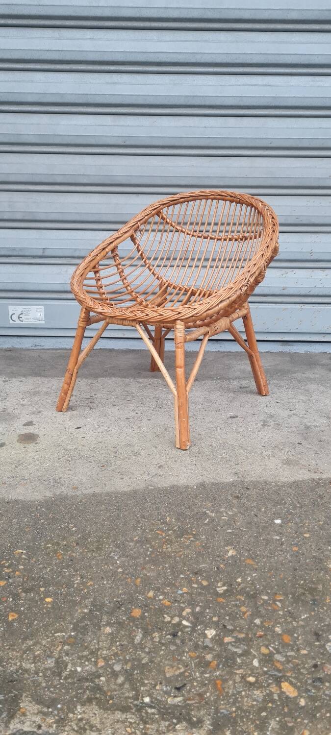 Fauteuil coquille en rotin