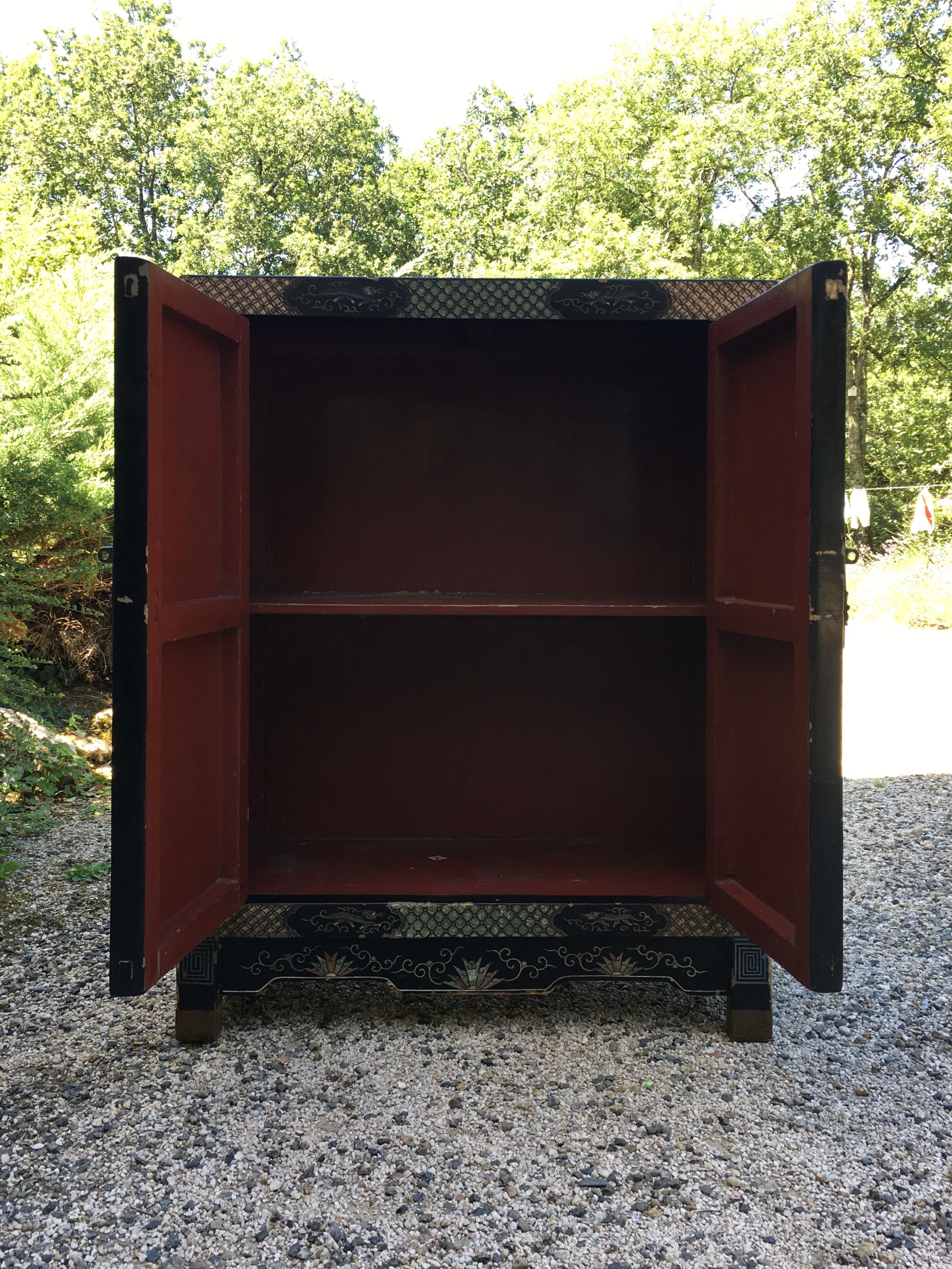 Cabinet / buffet / low laskboard cabinet of Coromandel China nineteenth century