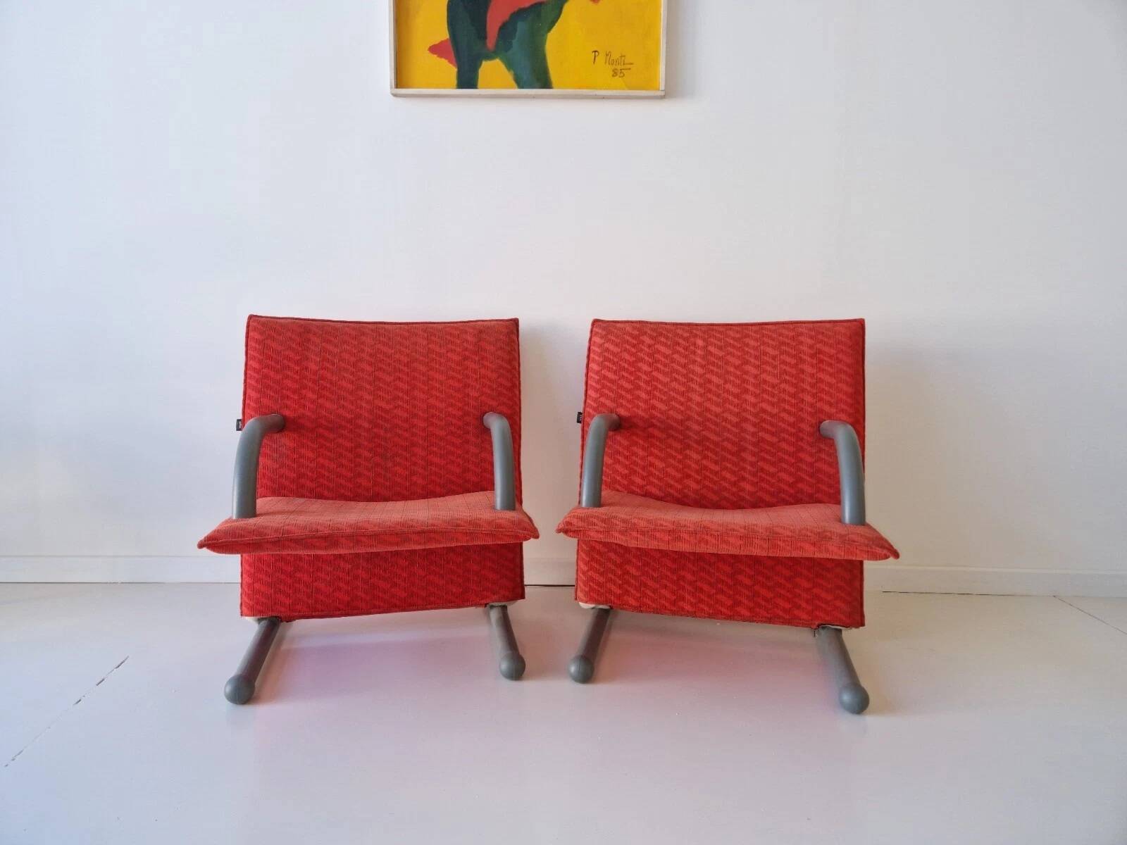 Authentic ARFLEX Italy T-Line lounge chair pair