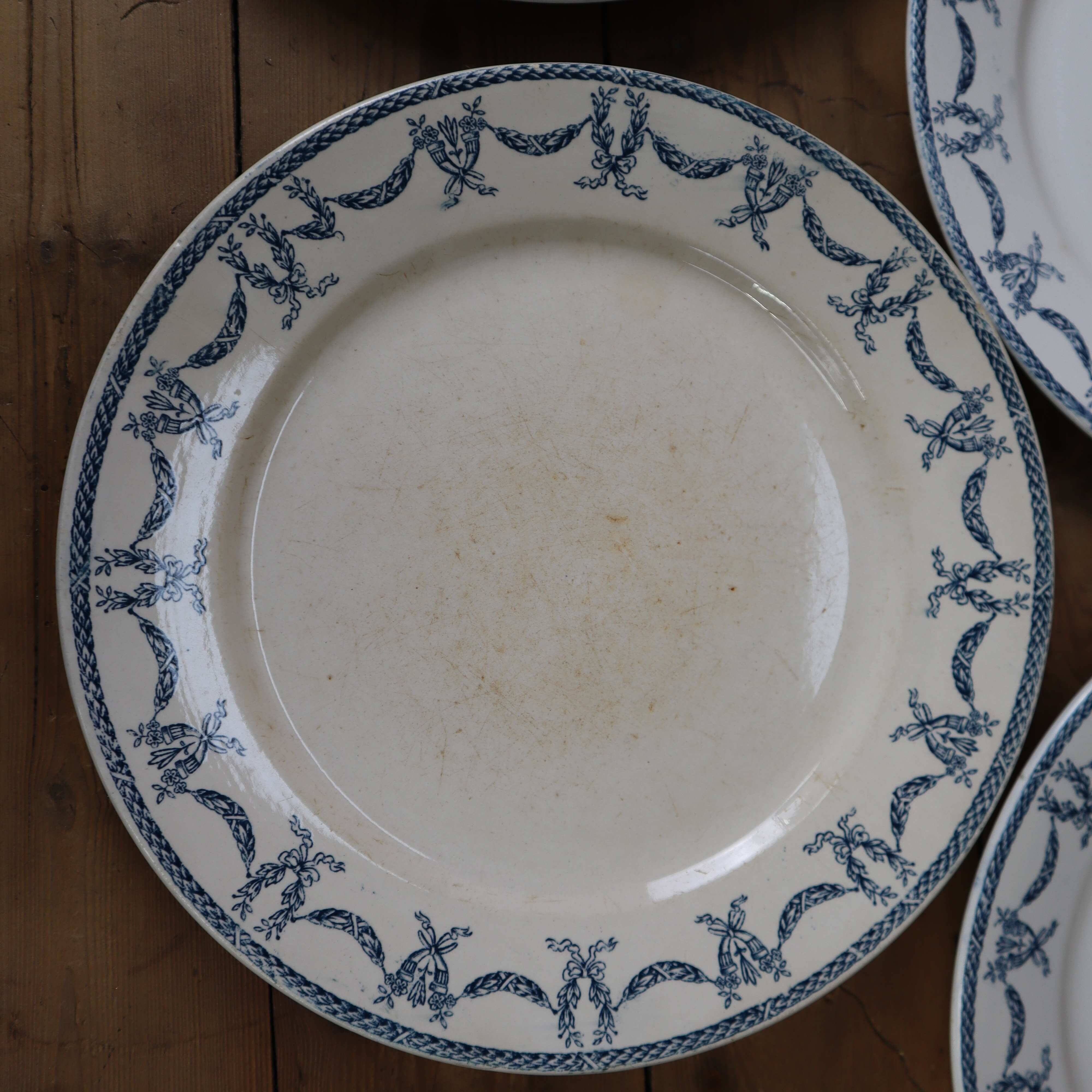 Set of 8 flat ironstone plates "Les Termes" Sarreguemines and Digoin