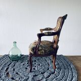 Old child chair