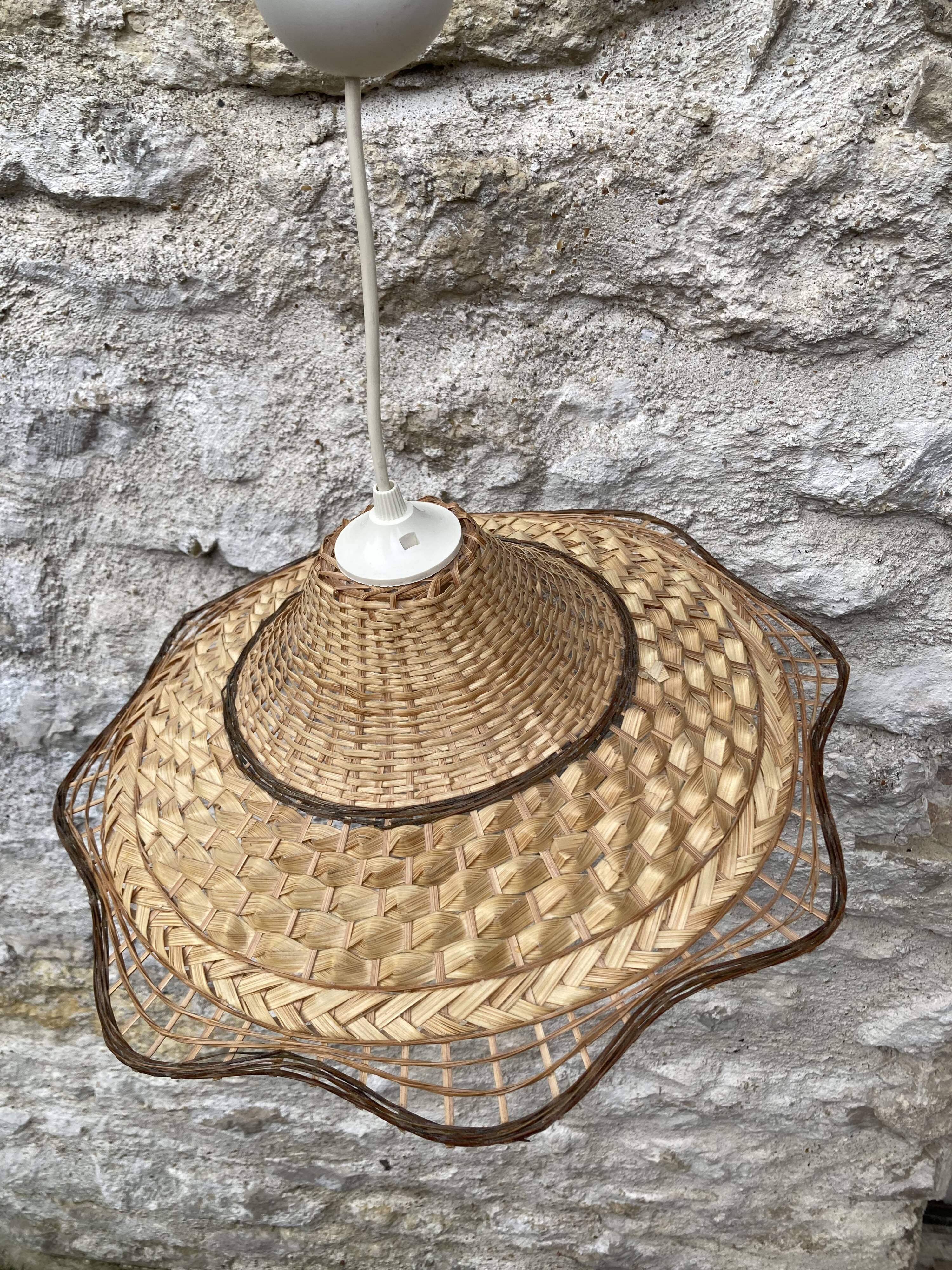 Suspension en osier vintage