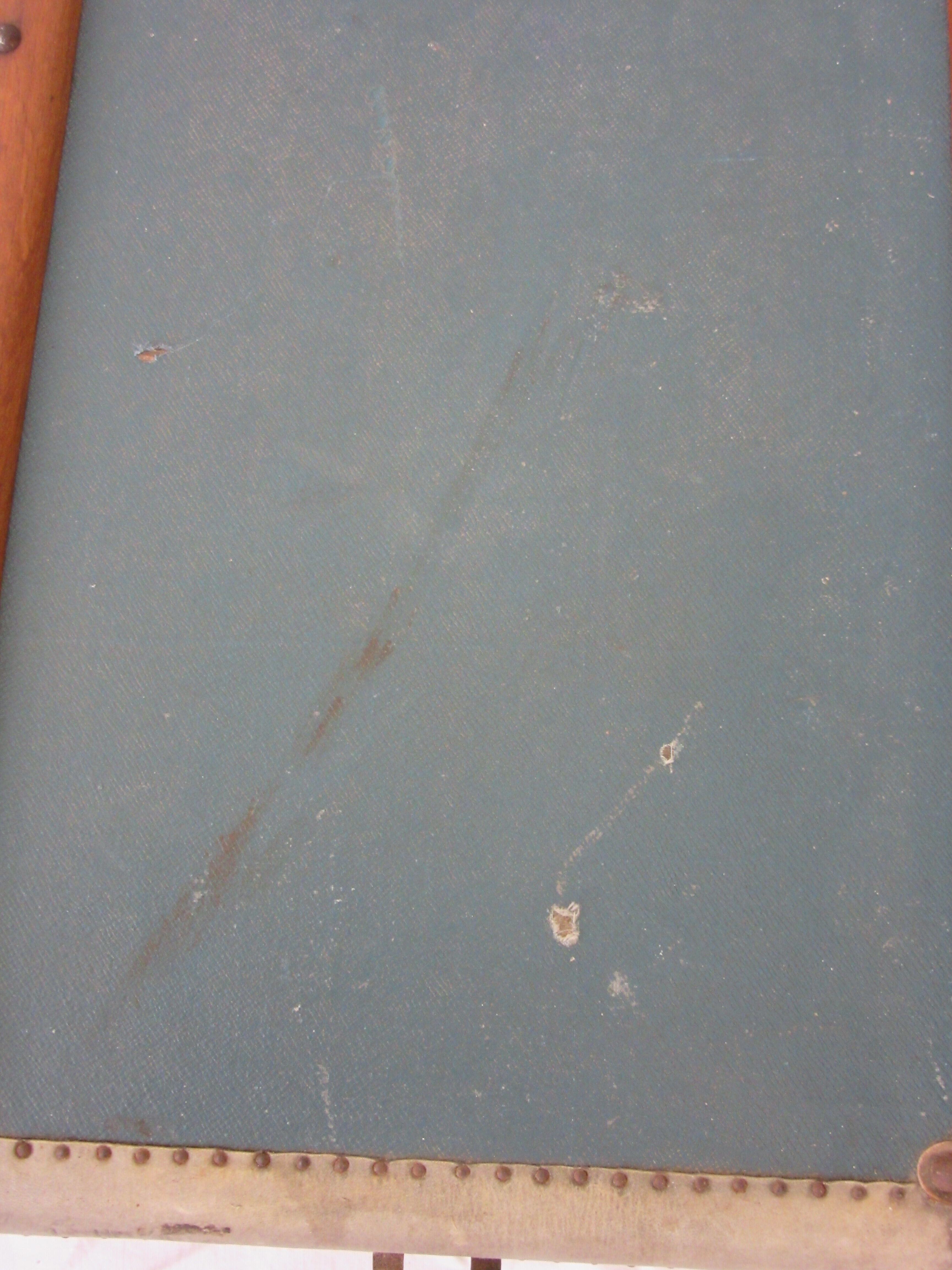 Malle ancienne bleue