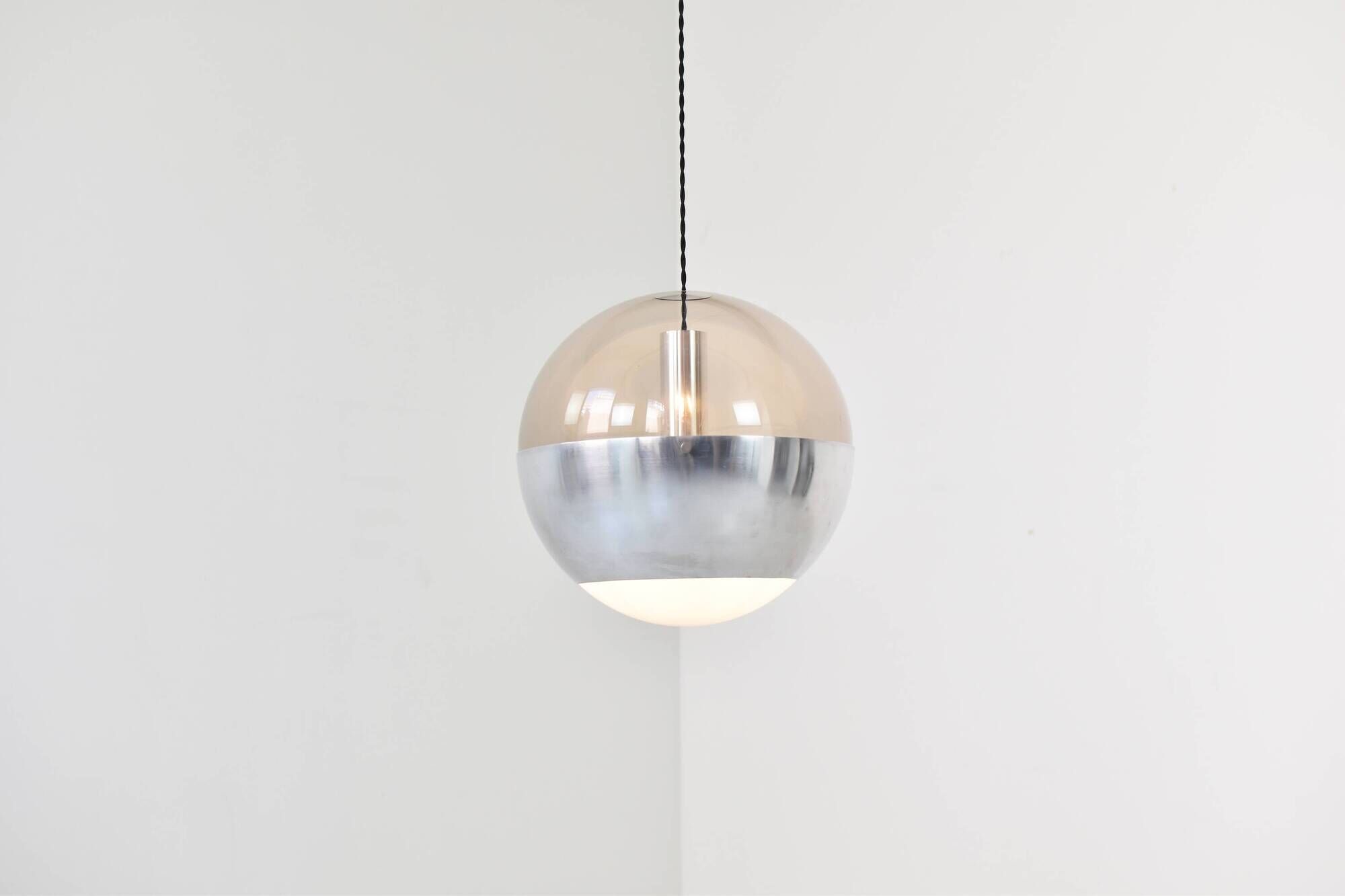 Rare ‘Luna’ pendant by H. Fillekes for Artiforte, The Netherlands 1950s.