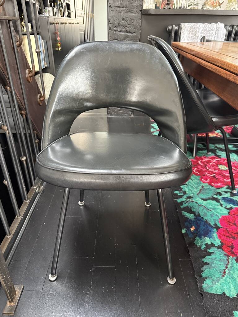 Eero Saarinen conference chairs black