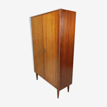 Armoire vintage