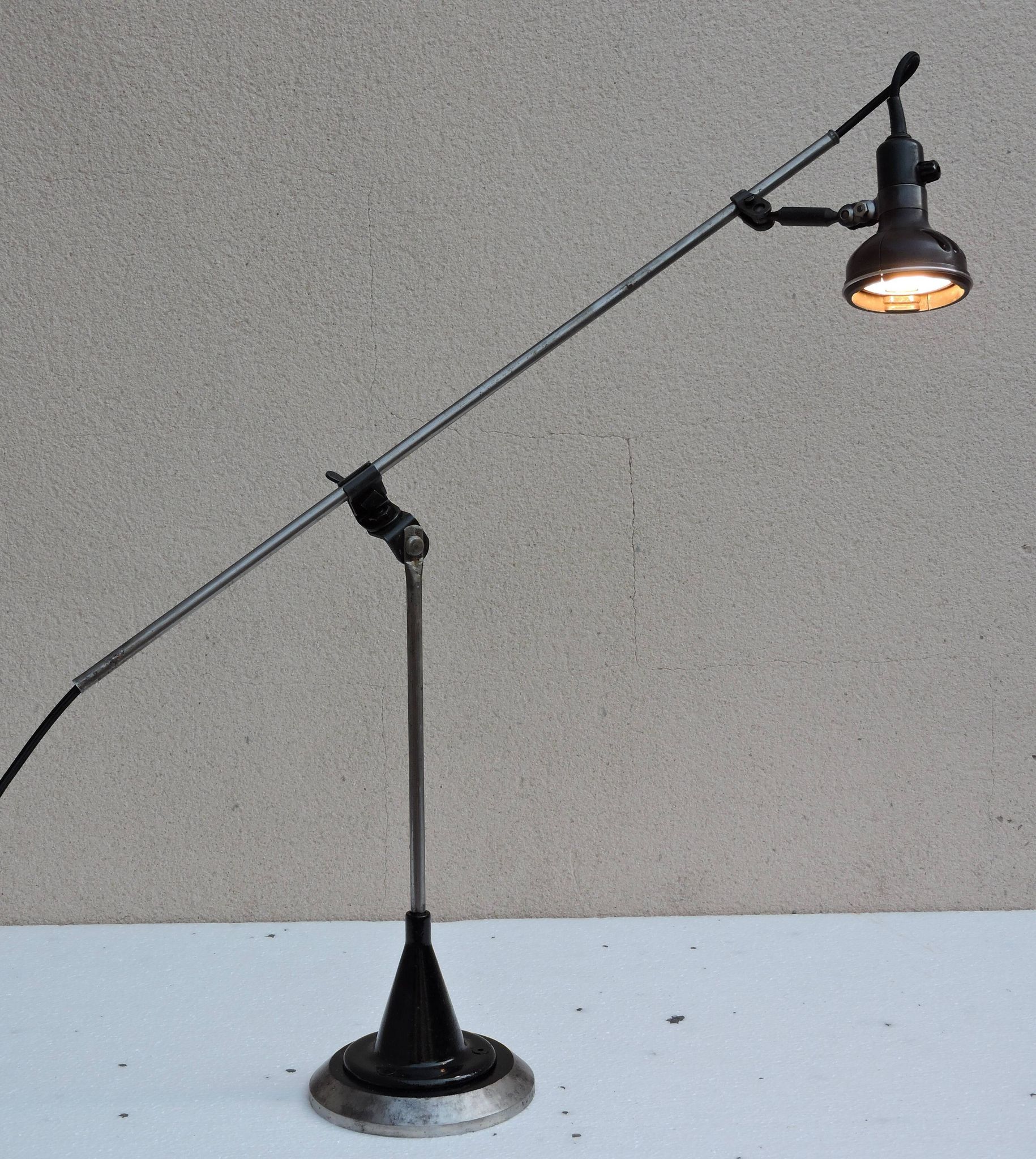 Lampe atelier Singer articulée de machine a coudre industrielle vers 1930