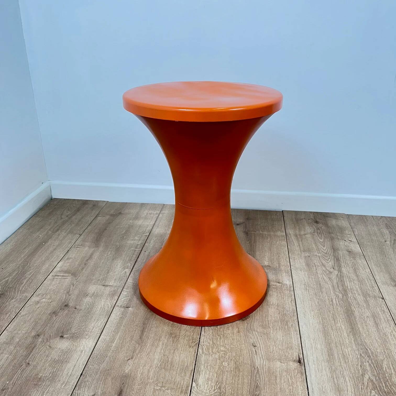 Tam-tam stamp orange stool