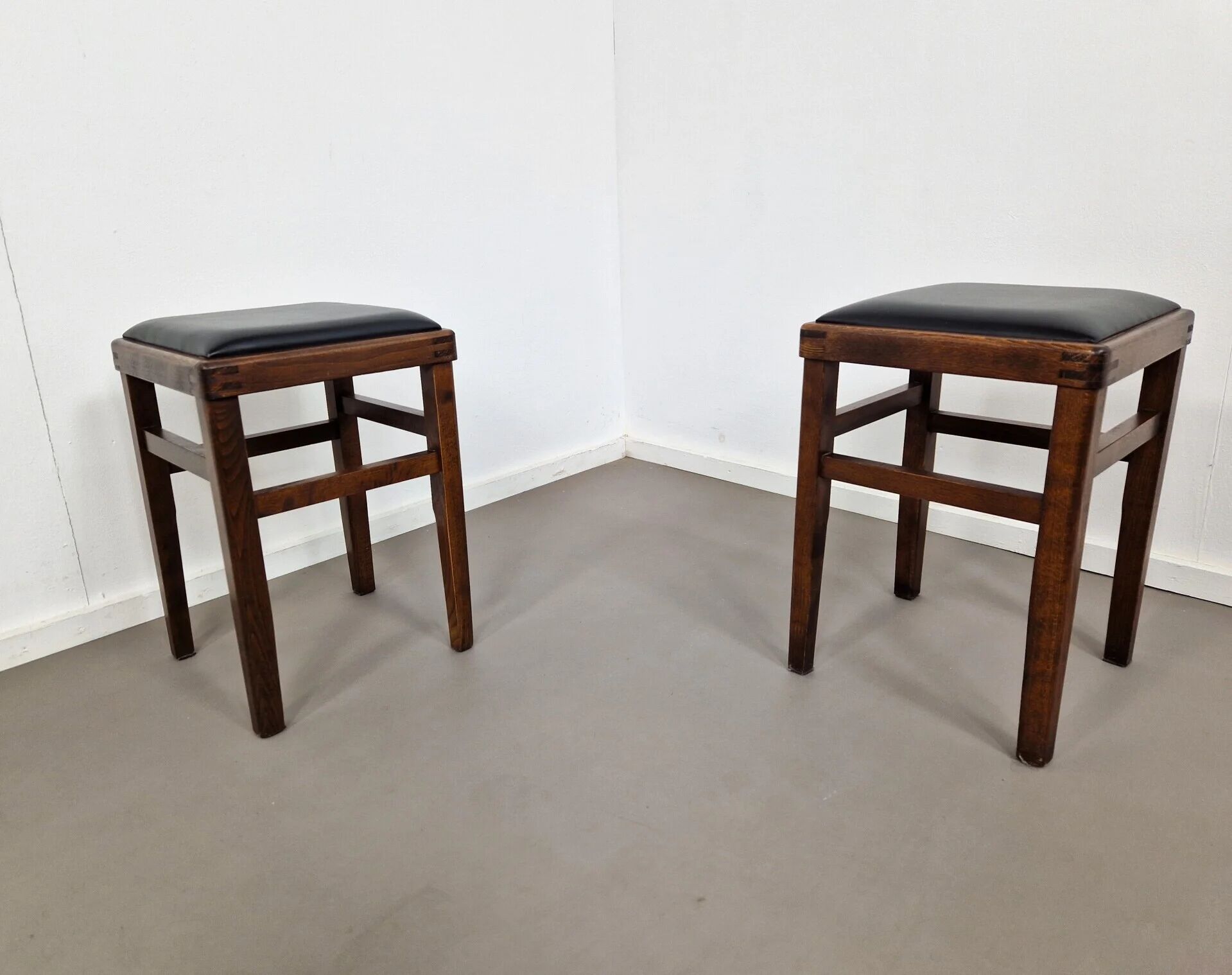 Pair of mid-century stools | 1960s