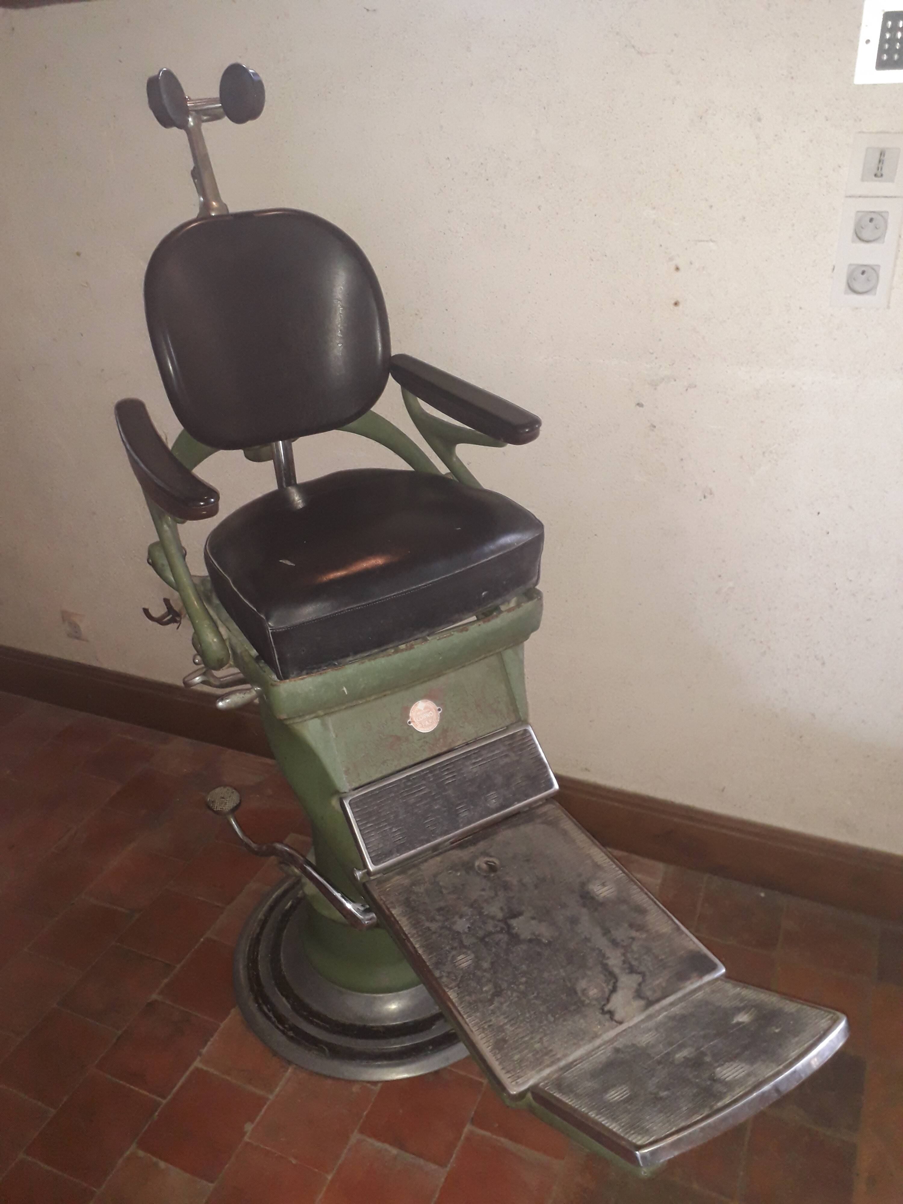 Fauteuil de dentiste 1950 marque Corno