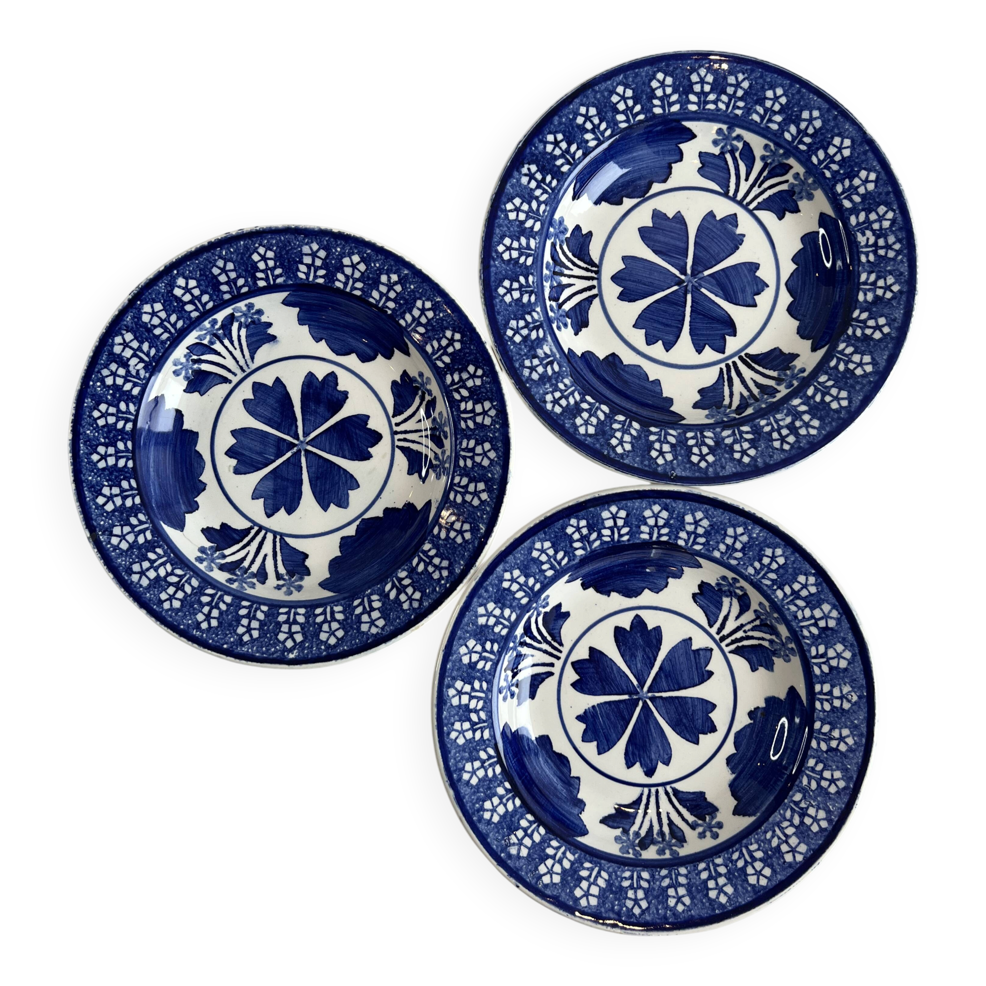 Set of 3 ironstone plates Choisy Le Roi