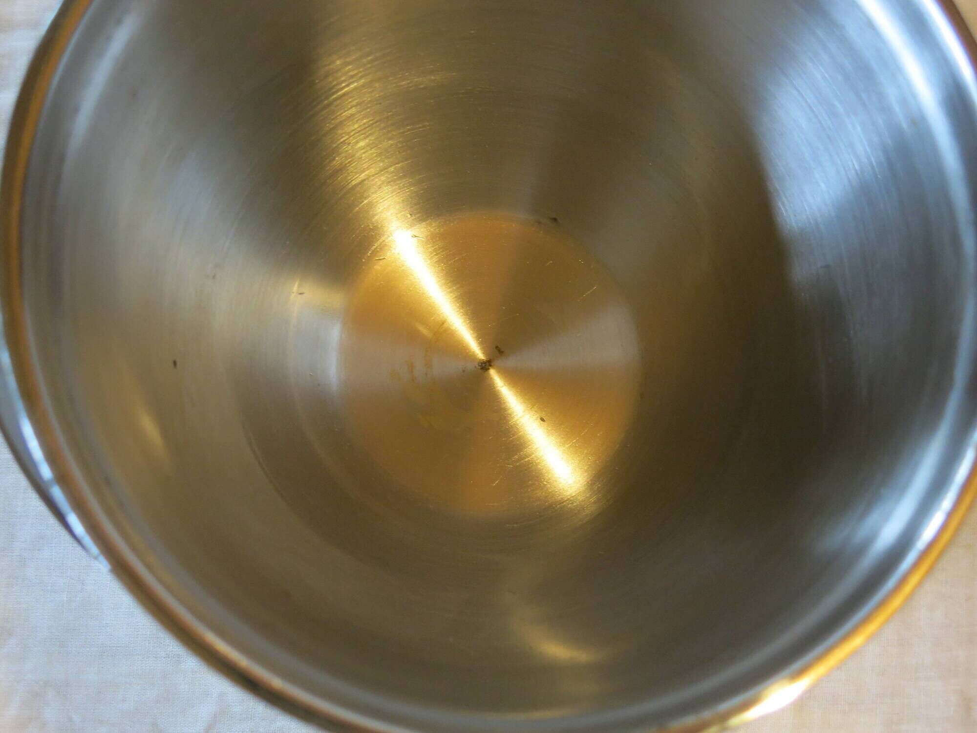 Pot à glaçons en inox en bon état
