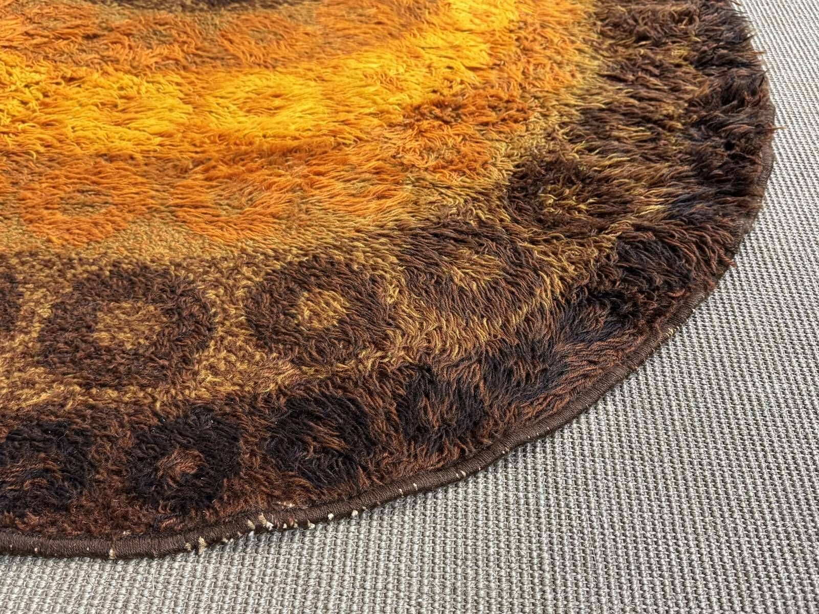 1970s wool carpet - 1.94m x 1m