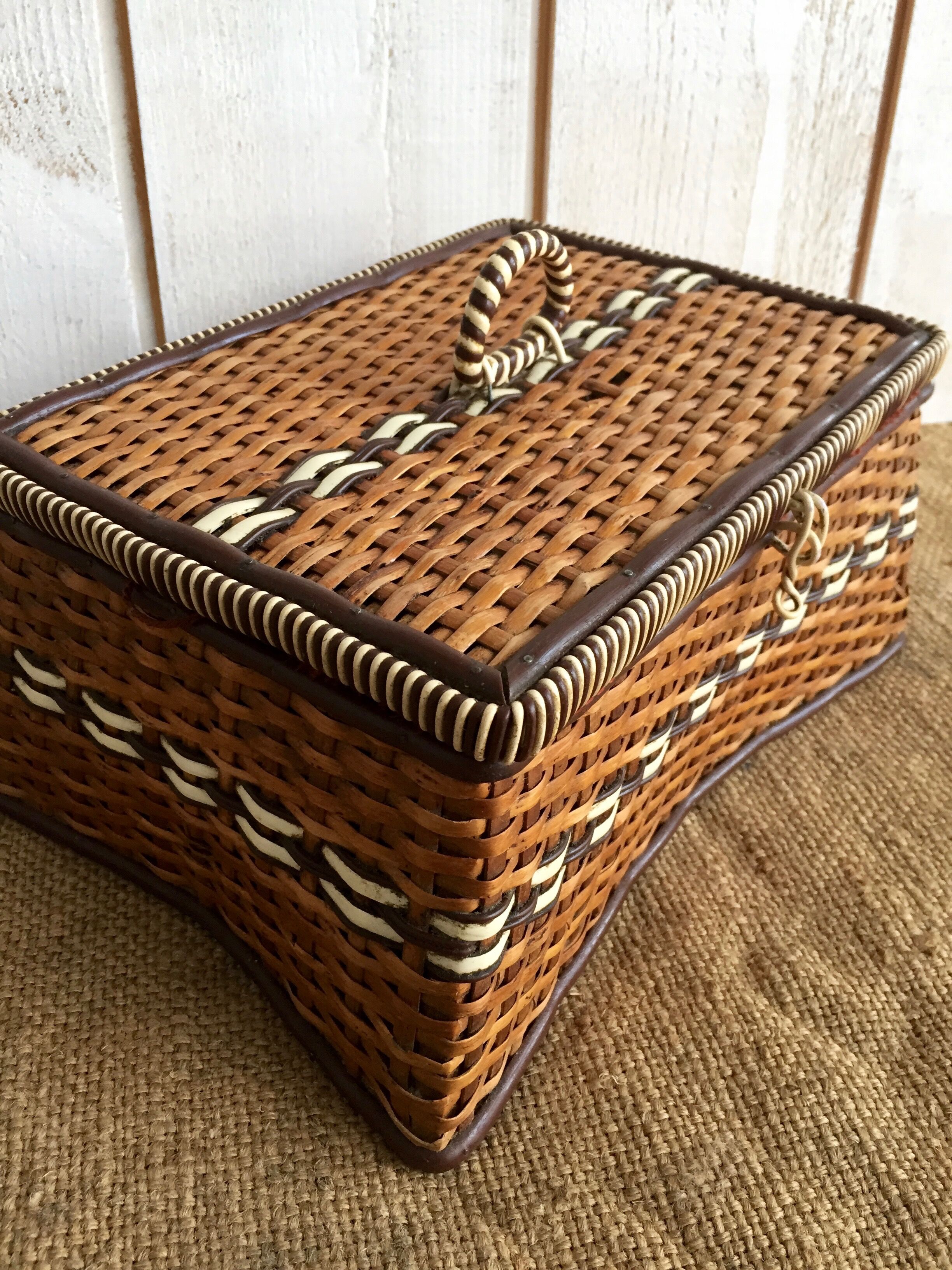 Rattan and scoubidou sewing basket