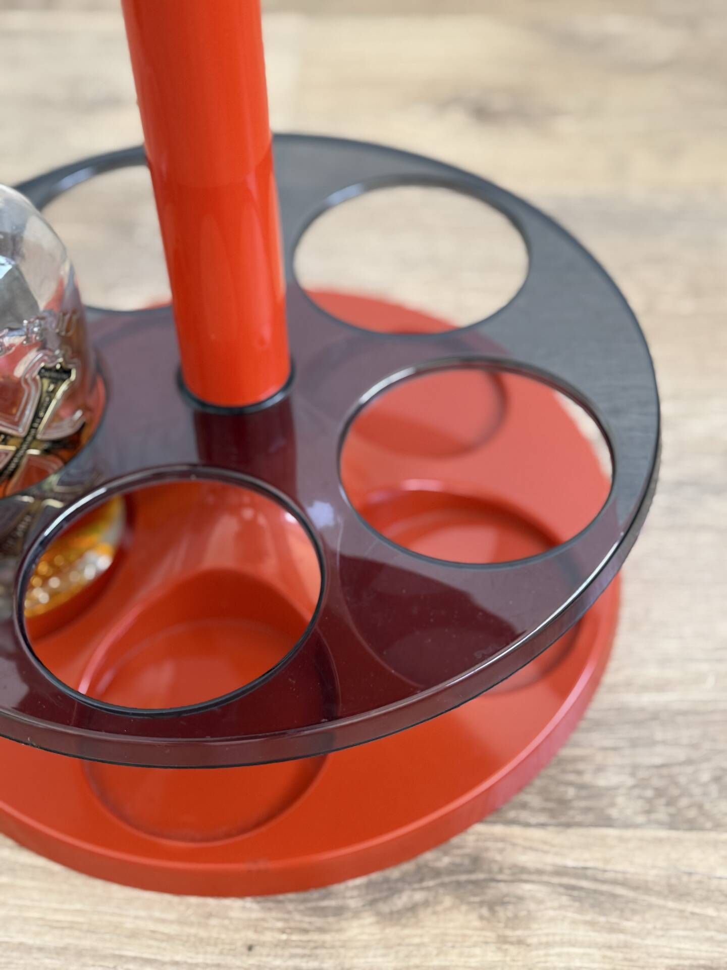 Table appoint / bar vintage orange