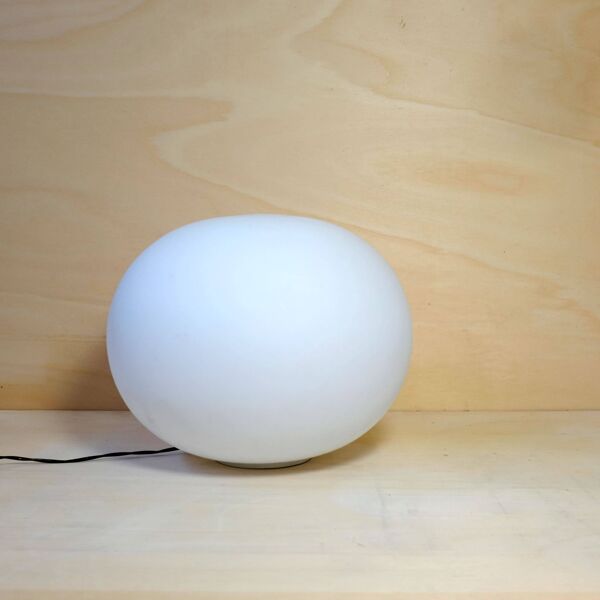 Jasper Morrison, lampe Glo-Ball, Flos, 1998.