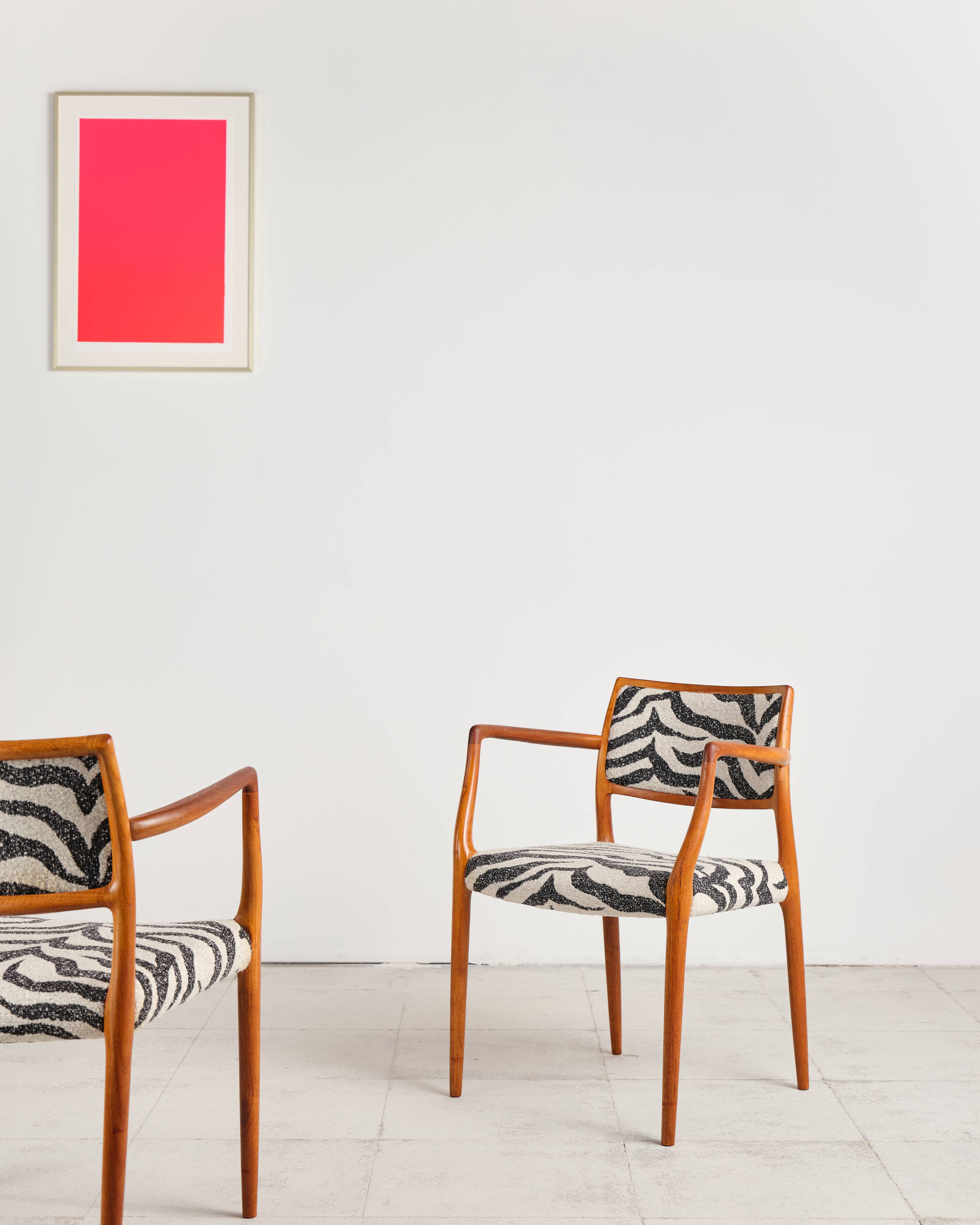 Ensemble de 2 fauteuils danois Niels O. Møller, modèle 65, design du milieu