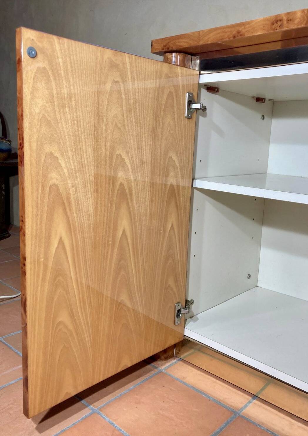 Elm burl sideboard from the 1970s