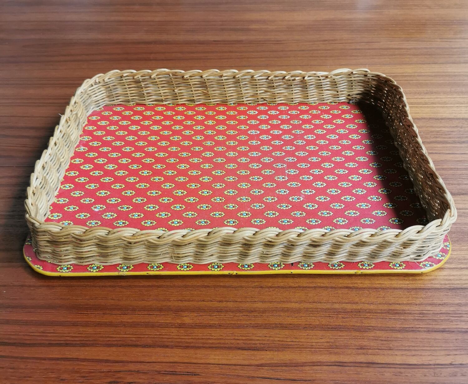 Wicker and wood serving tray