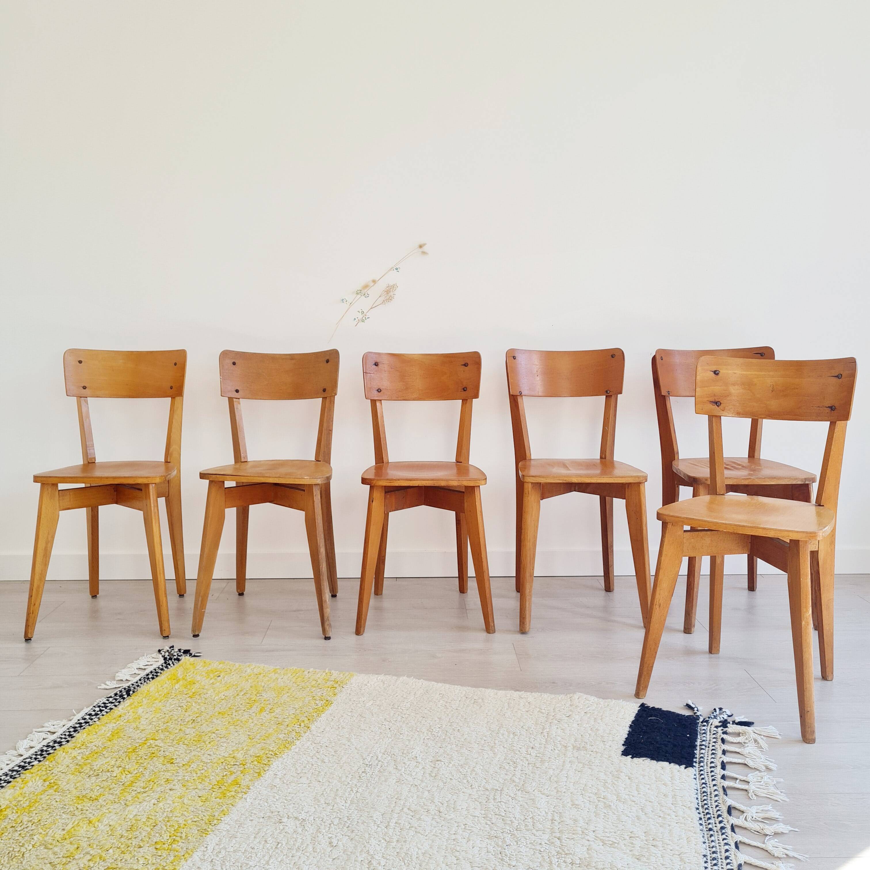 Série de chaises bistrot bois miel