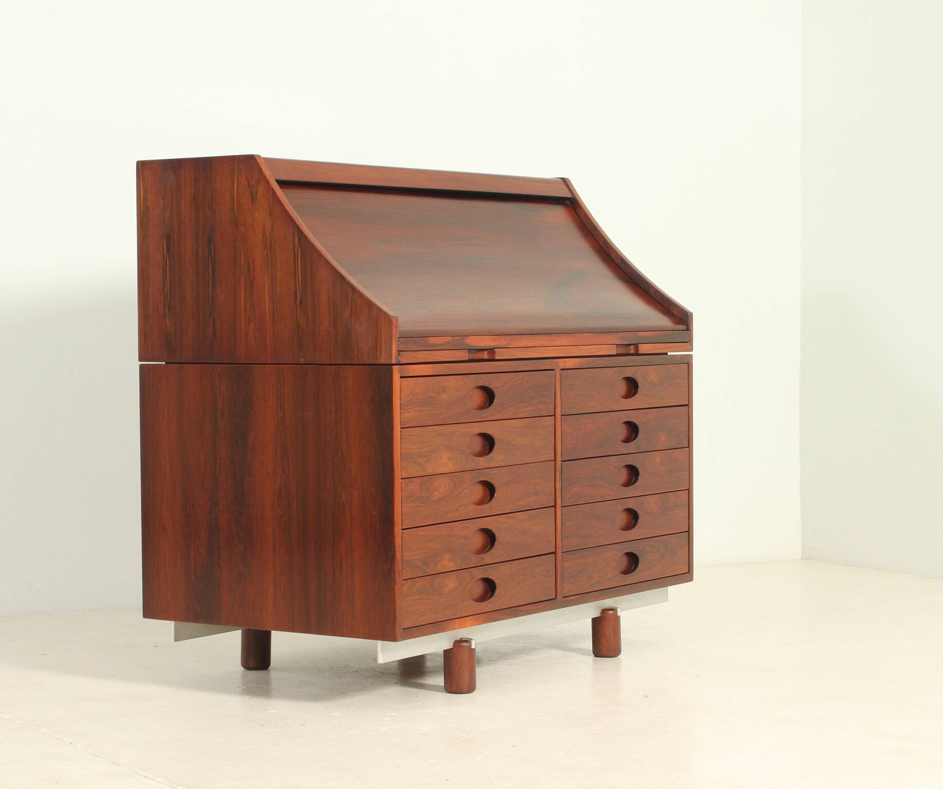 Rosewood secretary by Gianfranco Frattini for Bernini, Italy.