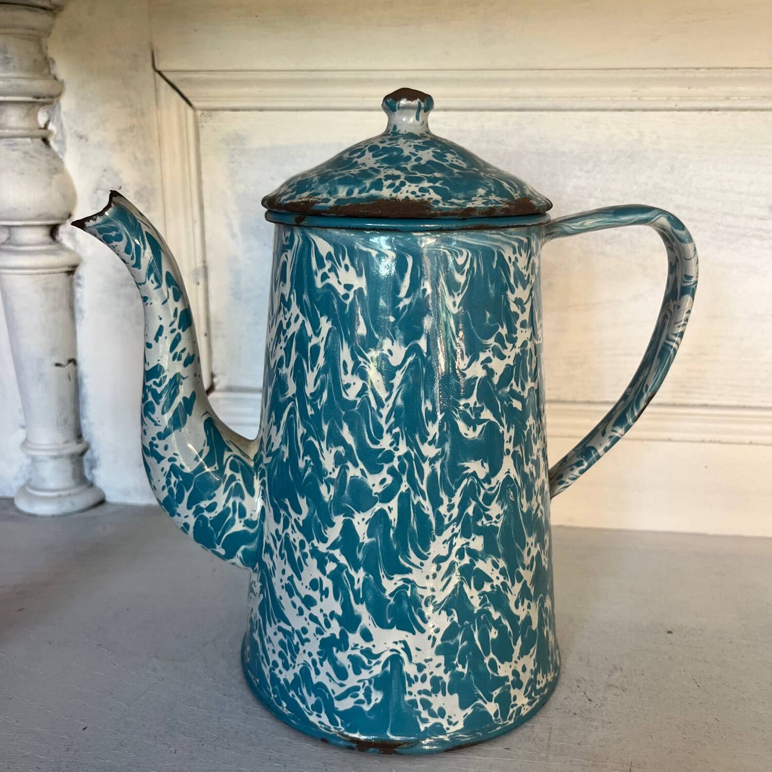 Enameled sheet metal coffee maker