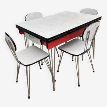 Table et chaises en Formica