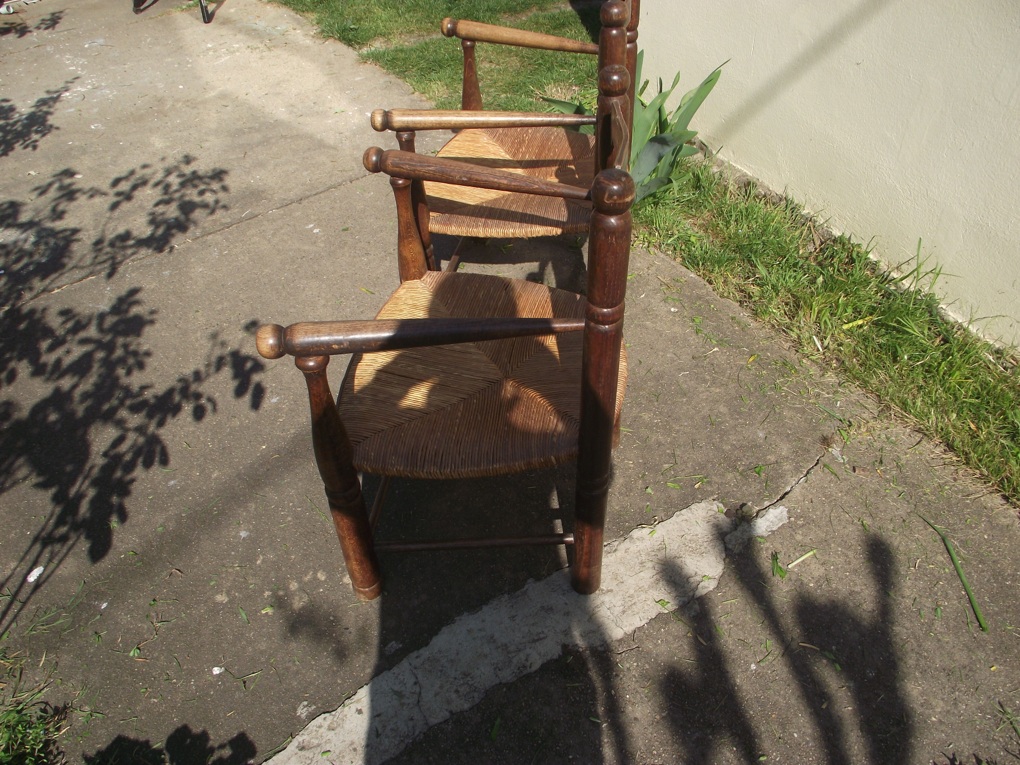 Paire de fauteuils paillées campagnards