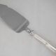 Christofle Chinon Filet, cutting pie server in silver-plated metal, in excellent condition.