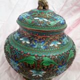 Pot covered in enamelled bronze