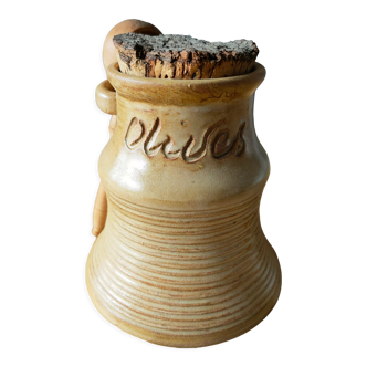 Olive pot in sandstone